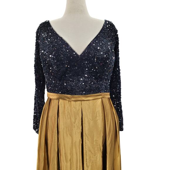 NWT Women's Black Gold Long Sleeve Velvet Sequin Gown Size 20 - Picture 3 of 14